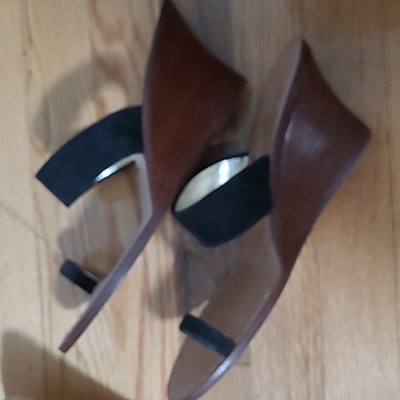 Shoes - Picture 2 of 2